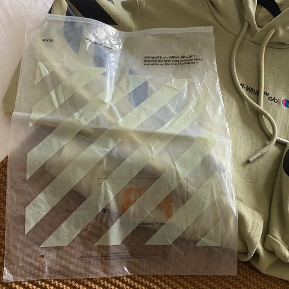 OFF WHITE X CHAMPION HOODIE - Picture 6 of 7